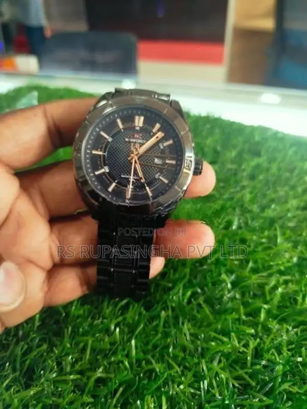Navifroce Hand Watch