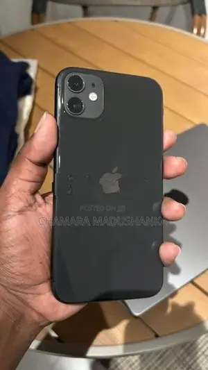 Apple iPhone 11 (Used)