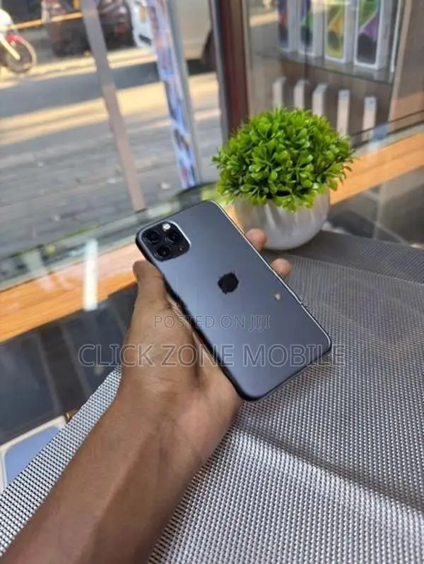 Apple iPhone 11 Pro (Used)