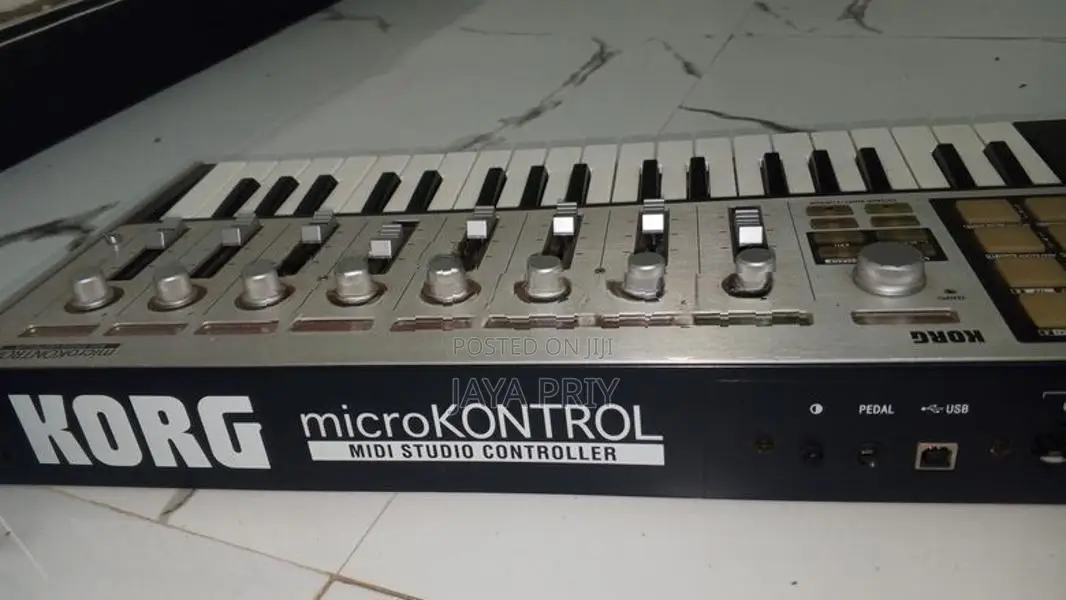 KORG Studio Midi Keyboard