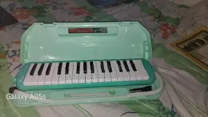 Bee Melodica