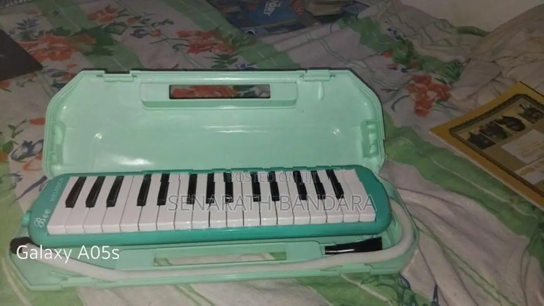 Bee Melodica