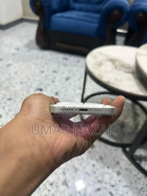 Apple iPhone 16 (Used)
