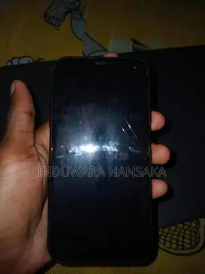 Apple iPhone XR (Used)