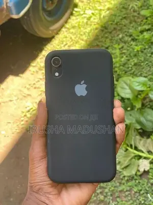Apple iPhone XR (Used)