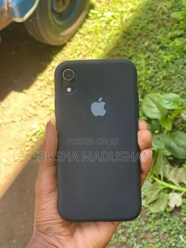 Apple iPhone XR (Used)