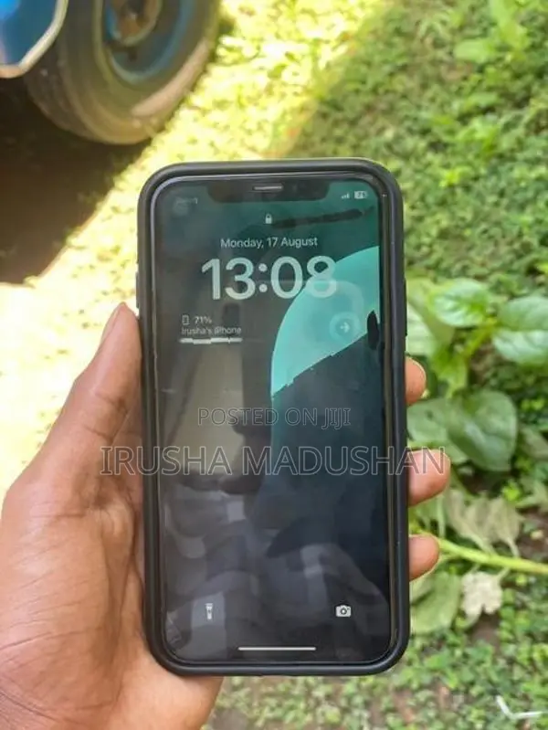 Apple iPhone XR (Used)