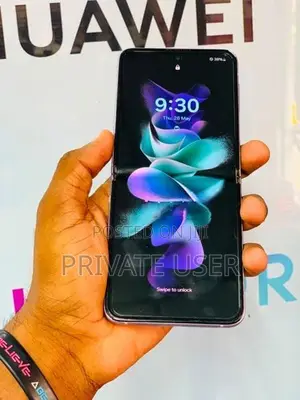 Samsung Galaxy Z Flip3 256GB (Used)