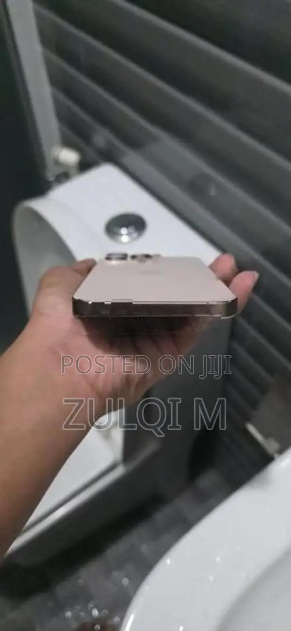 Apple iPhone 16 Pro Max (Used)
