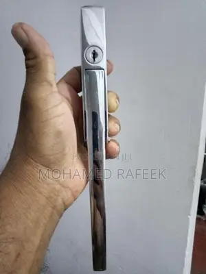 Cooled Room Door Handle
