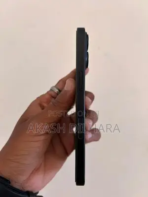 Apple iPhone 16 256GB (Used)