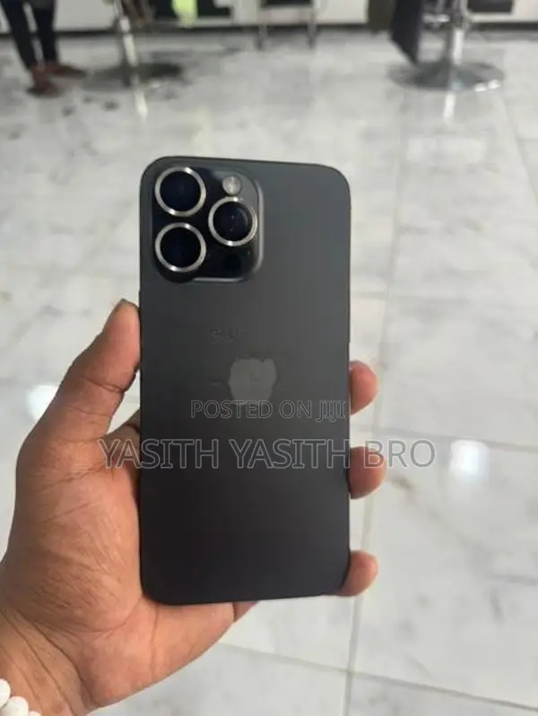 Apple iPhone 15 Pro Max Titanium Black (Used)