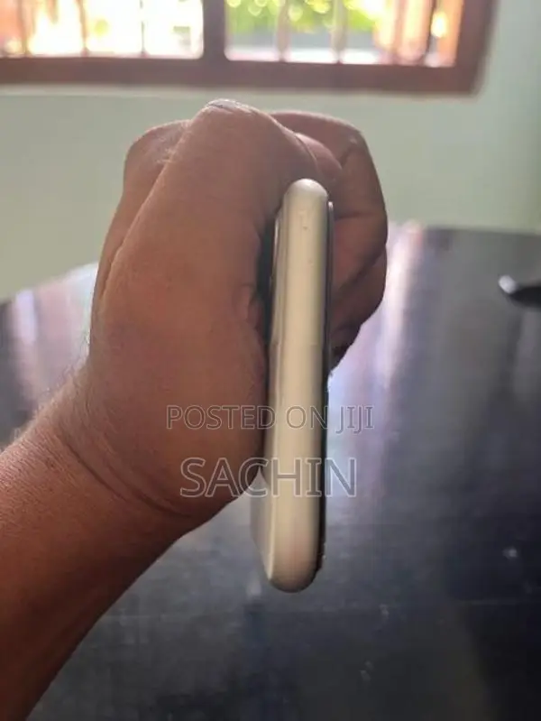 Apple iPhone 11 (Used)