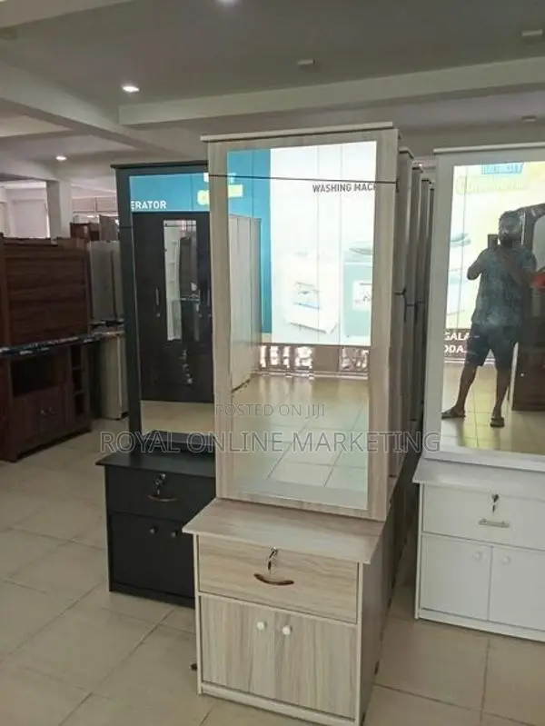 Dressing Table White (D-26)
