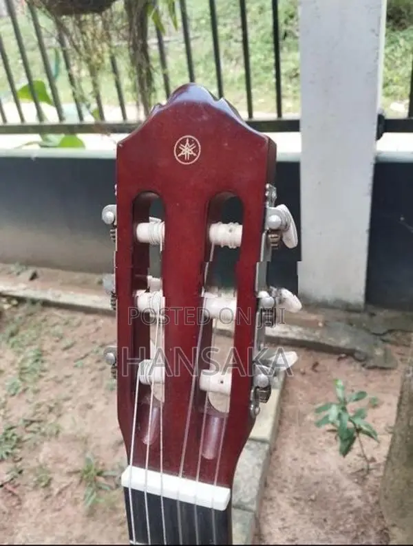 Yamaha C40 Classical Guitar