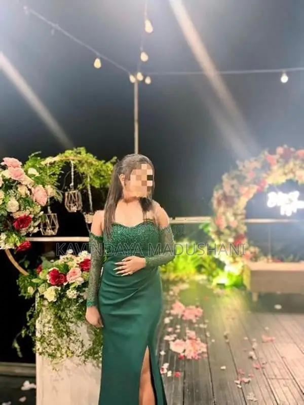 Elegant Green Gown For Rent