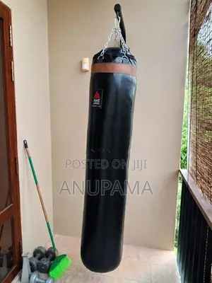 AME Sports 6FT 70KG Heavy-Duty Punching Bag 3 Year