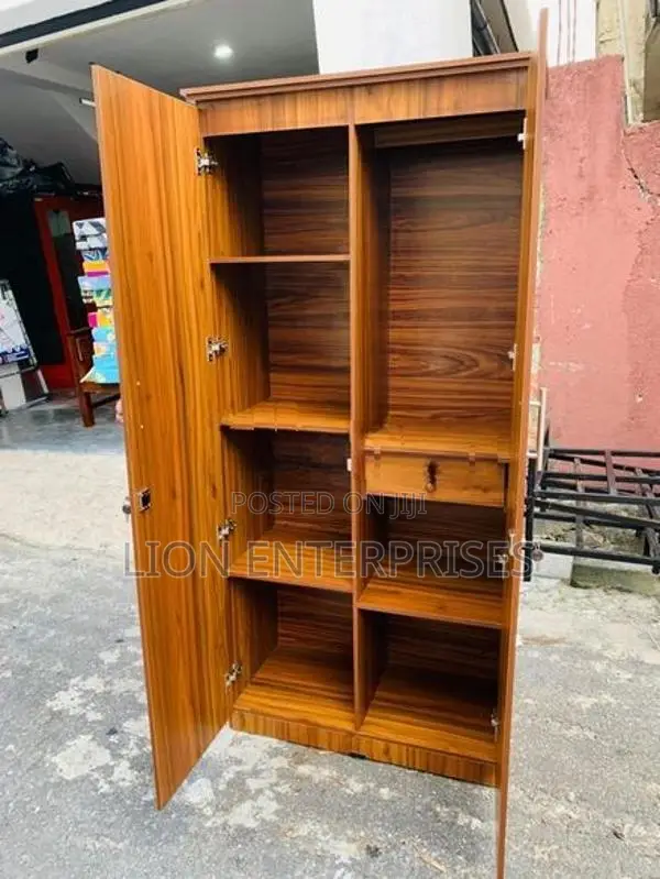 6×2.5 ft Melamine cupboards