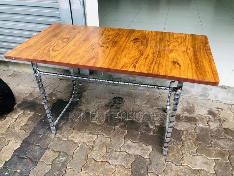New 4*2 Ft Formica Works Table