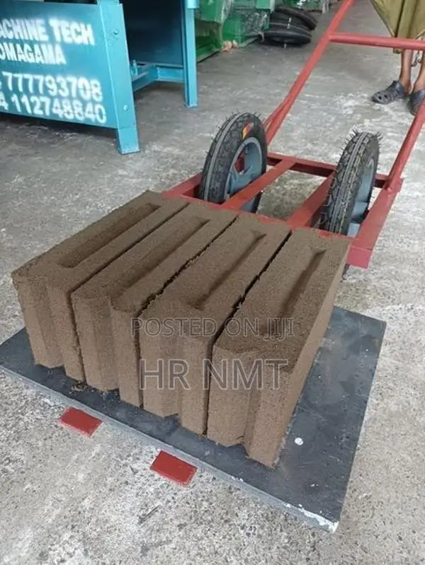 4 Cement Block Making Machine (Semi Automatic) – gal