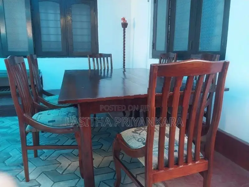 Mahogany Table With Chairs