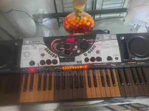 Yamaha DJX-II Keyboard