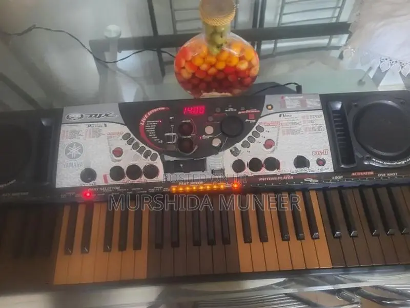 Yamaha DJX-II Keyboard