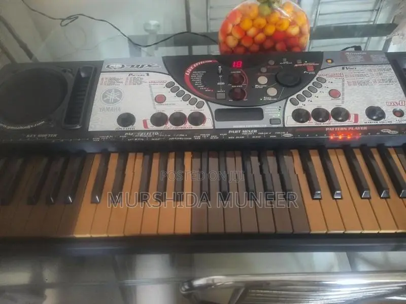 Yamaha DJX-II Keyboard