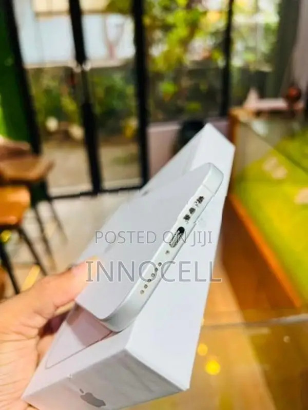 Apple iPhone 16 Plus 128GB (Used)