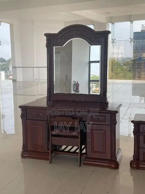 Luxury Dressing Table With Cushion Chair.