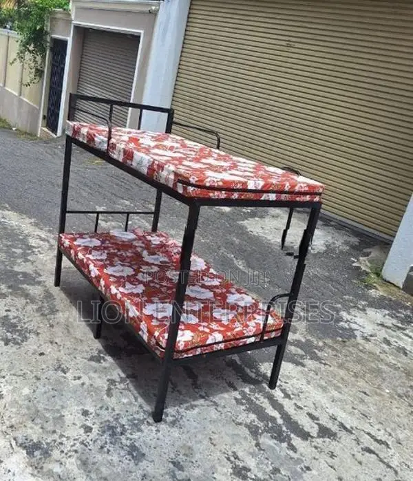 6×3 Bunk bed with 2 mattresses