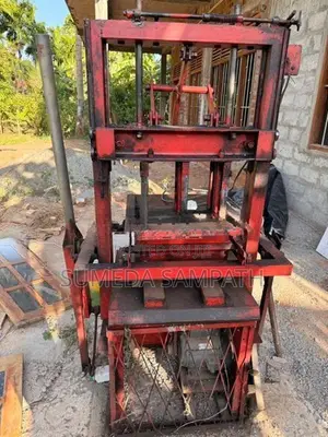 Block Gal Machine