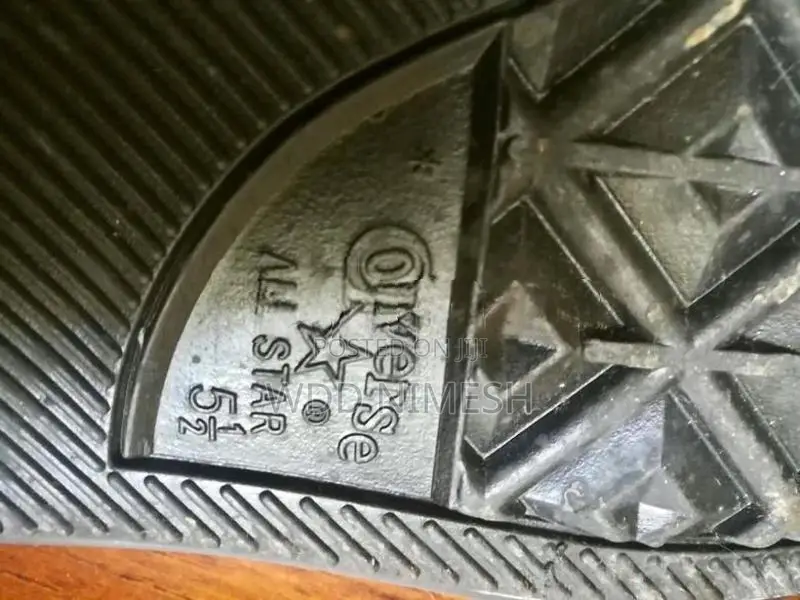 star converse shoe