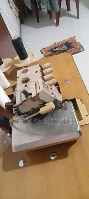 4 / 5 Thread Overlock Machine
