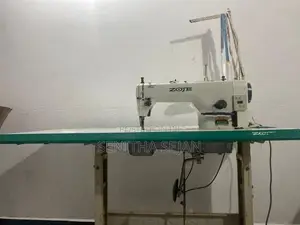 Zoje Sewing Machine with overloack