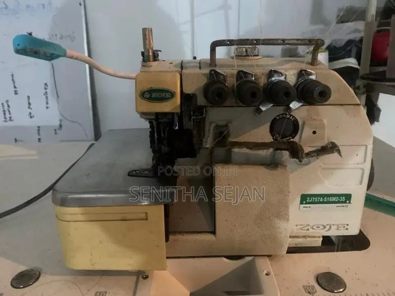 Zoje Sewing Machine with overloack