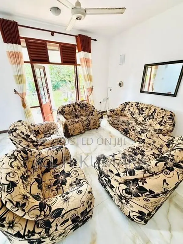 Damro 5 Piece Sofa Set