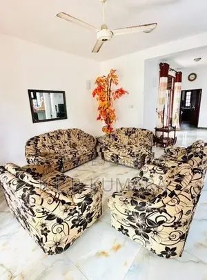 Damro 5 Piece Sofa Set