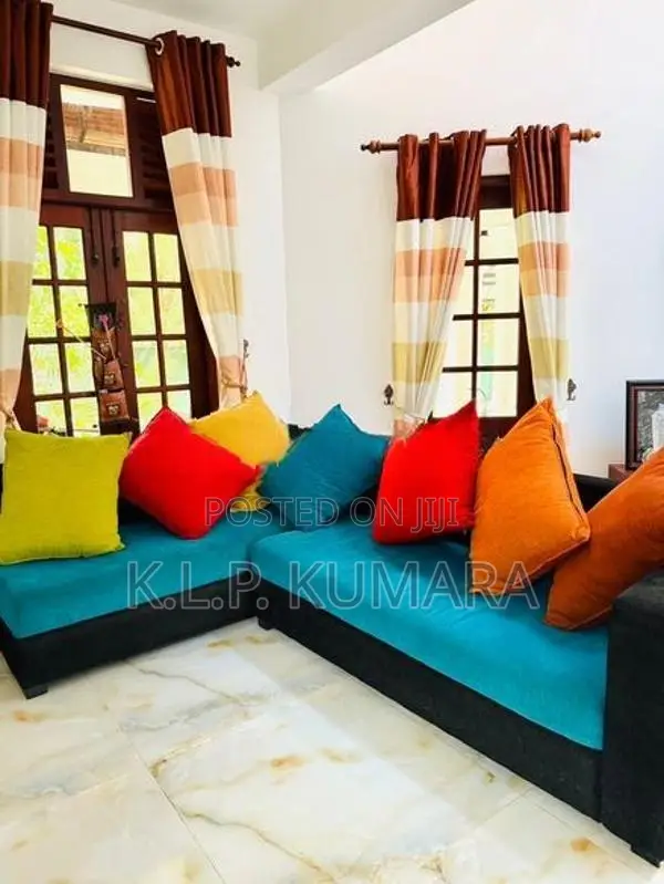 Modern Fabric Sofa Set with Pillows