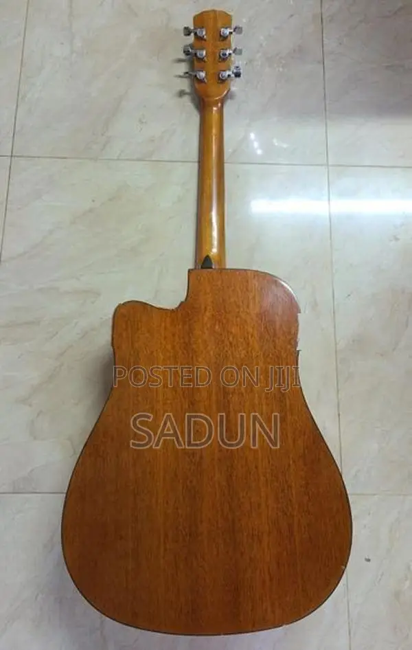 Fender Box Guitar