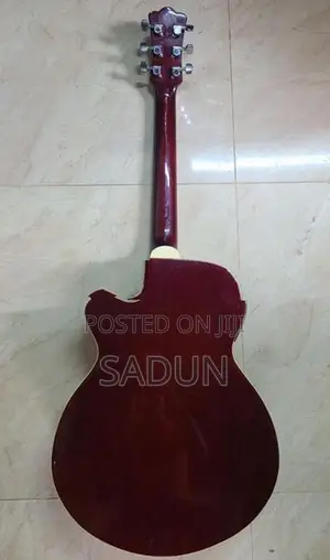 Toyama Box Guitar