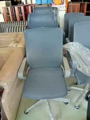 Modern Office Chair (Q-27)
