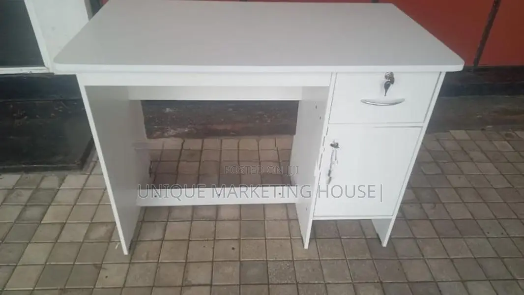 Modern 3.5x2FT White Melamine Office Table with W/Hole