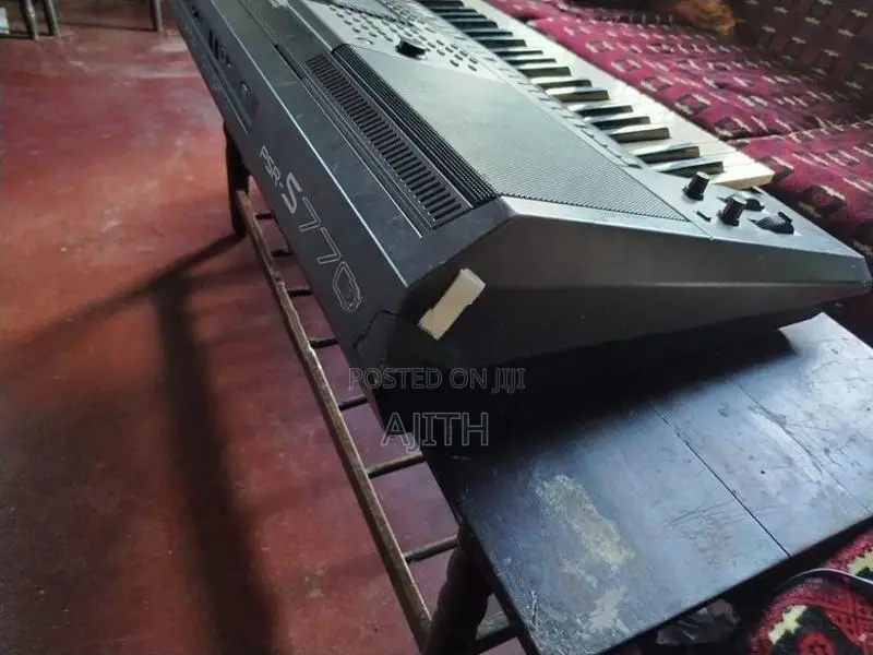 PSR 970 Keyboard
