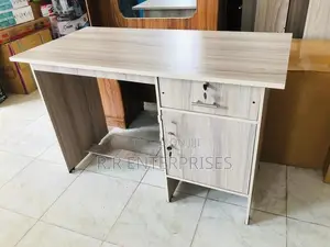 Office Table 4*2 Ft