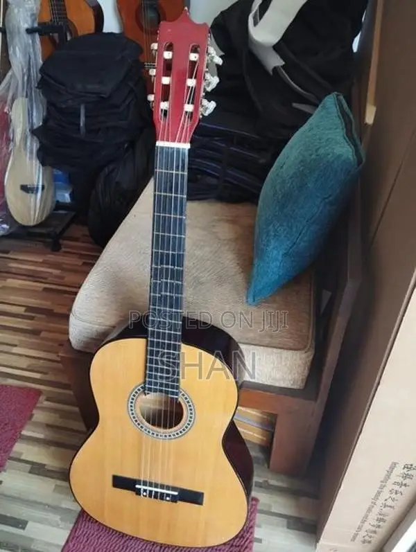 Saint Joyce Classical Guitar