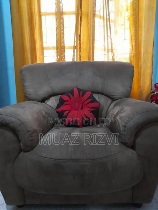 Damro - 6 Seater Sofa Set