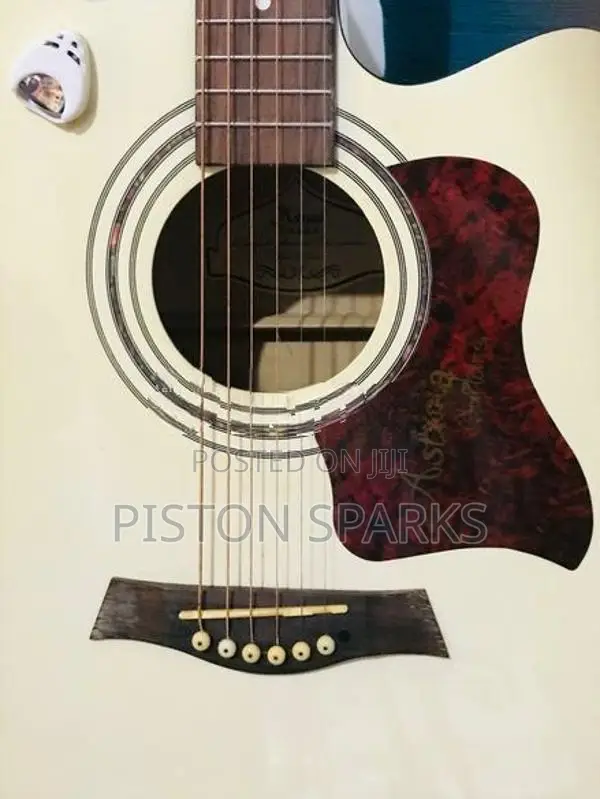 Astraca Acoustic Guitar