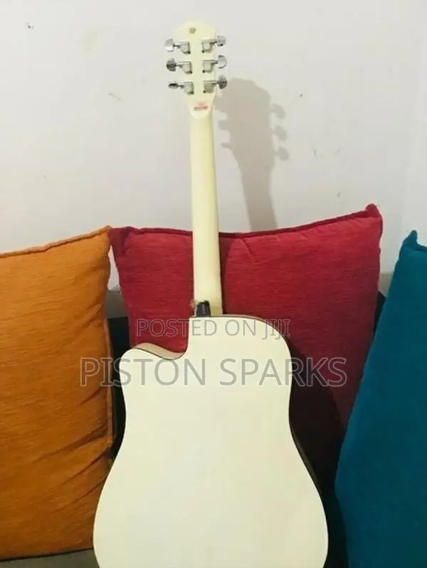 Astraca Acoustic Guitar