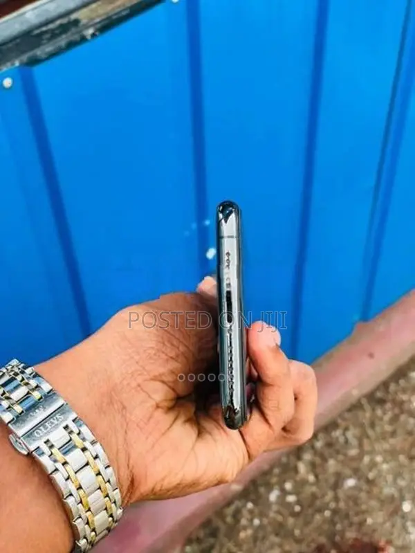 Apple iPhone XS Max (Used)